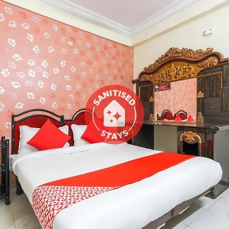 Oyo 62194 Pleasure Palace Hotel Indore Esterno foto