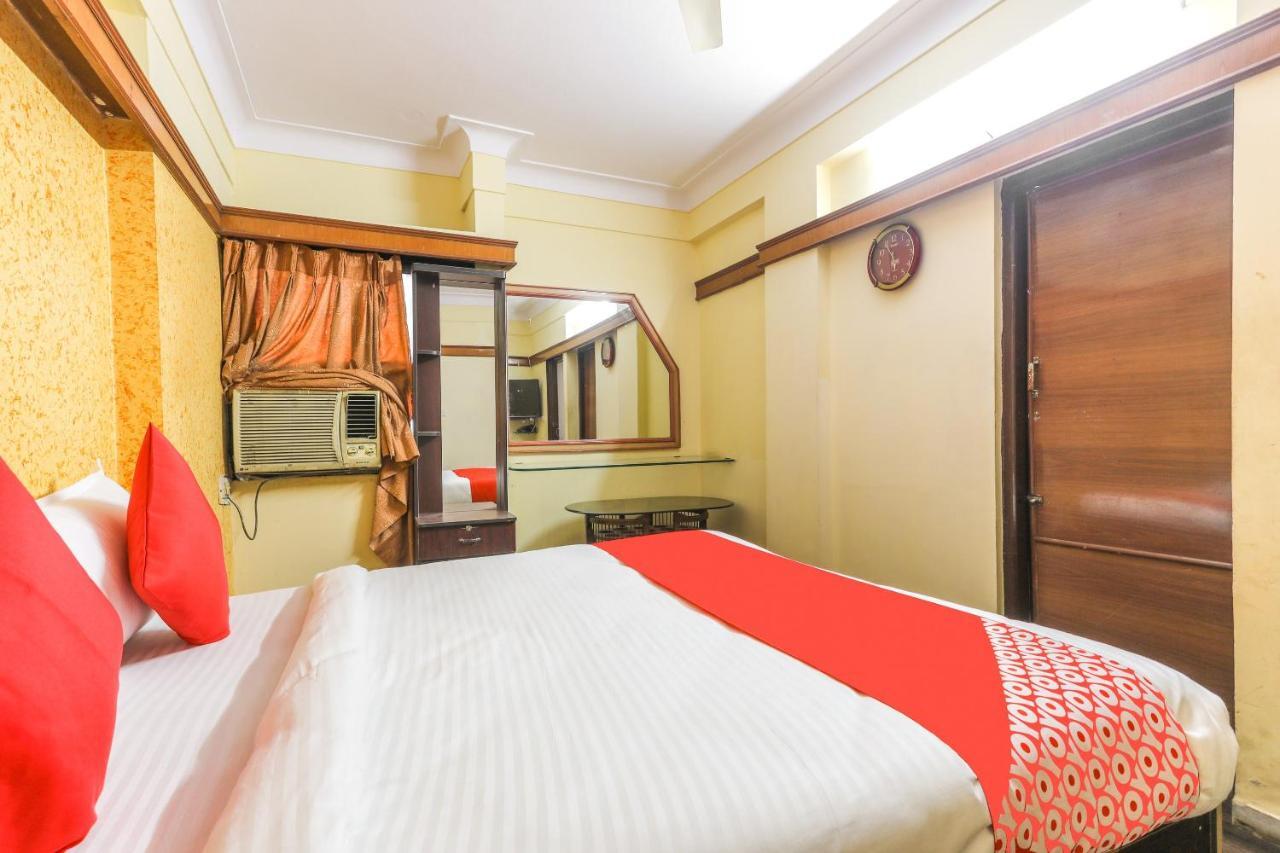 Oyo 62194 Pleasure Palace Hotel Indore Esterno foto