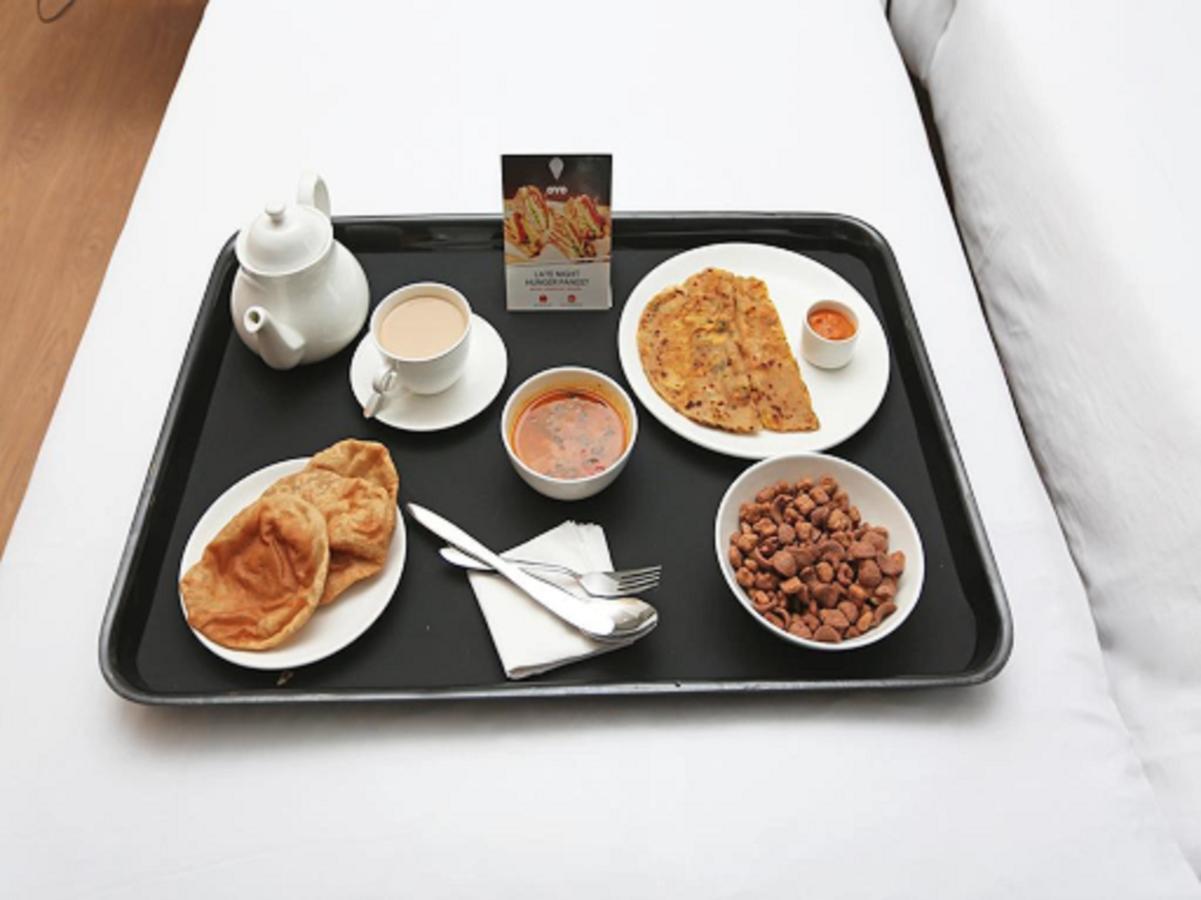 Oyo 62194 Pleasure Palace Hotel Indore Esterno foto